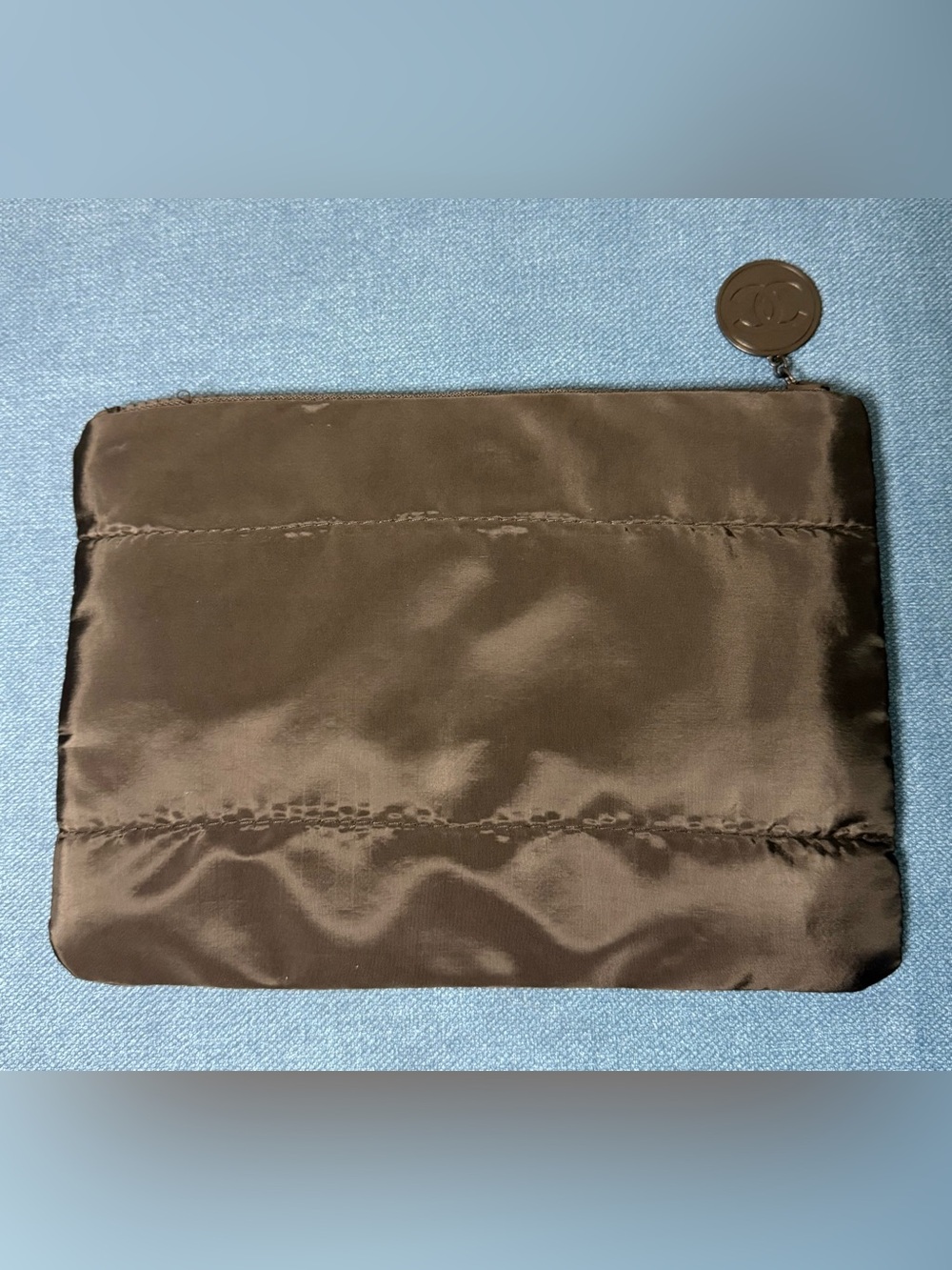 Chanel Beauté Black Puffy Nylon makeup Pouch limited-edition quilted New - Picture 4 of 7